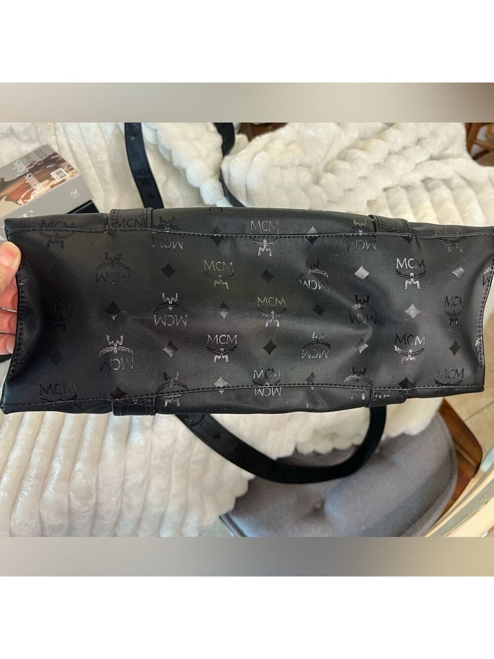 MCM Black Zipper Tote - Picture 9 of 14